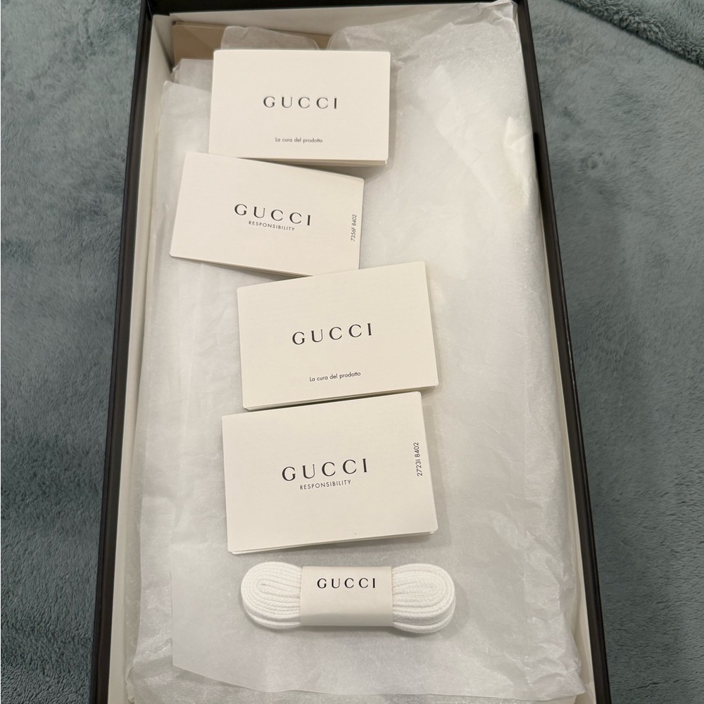 Men’s Gucci Sneakers - Picture 7 of 8
